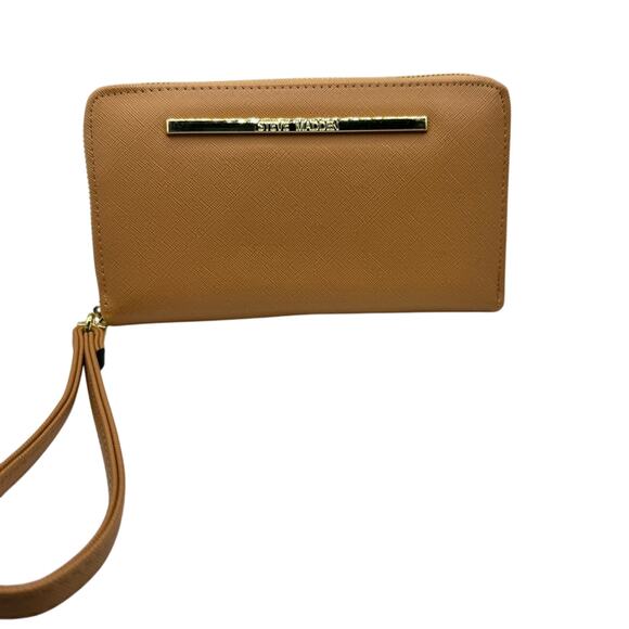 STEVE MADDEN Wristlet / Wallet Camel Tone/Gold Tone/ Detachable Wristlet EUC - Picture 1 of 6